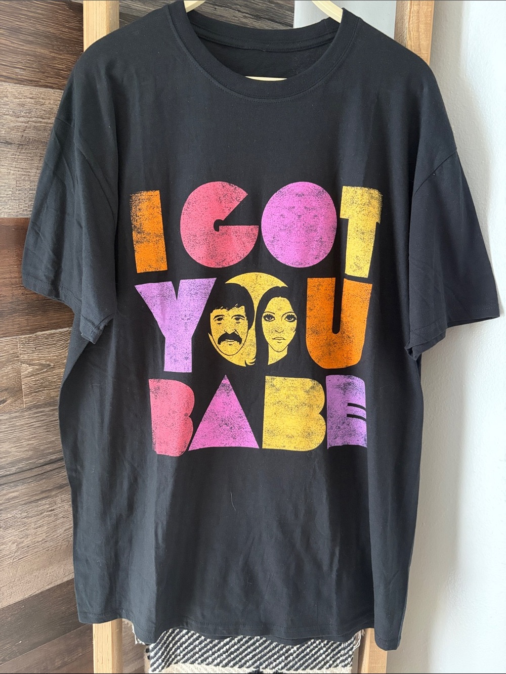 🆕 Sonny and Cher ‘I Got You Babe’ Band Tee